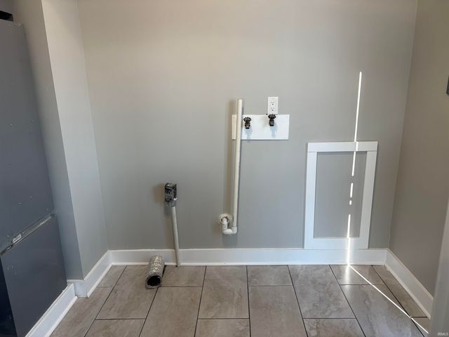 2059 E Columbia Street, Evansville, IN 47711