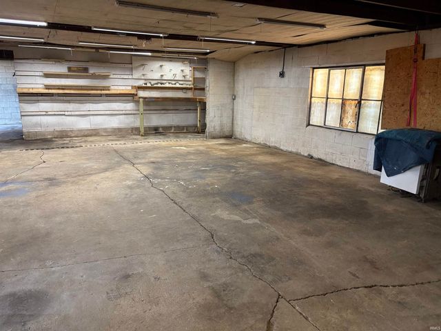 2059 E Columbia Street, Evansville, IN 47711