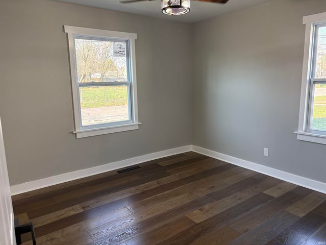 2059 E Columbia Street, Evansville, IN 47711