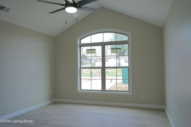 1472 Tucker Dr, Bardstown, KY 40004
