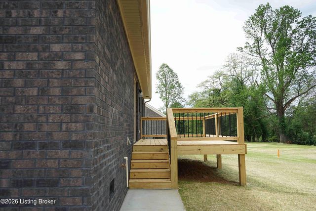 1472 Tucker Dr, Bardstown, KY 40004