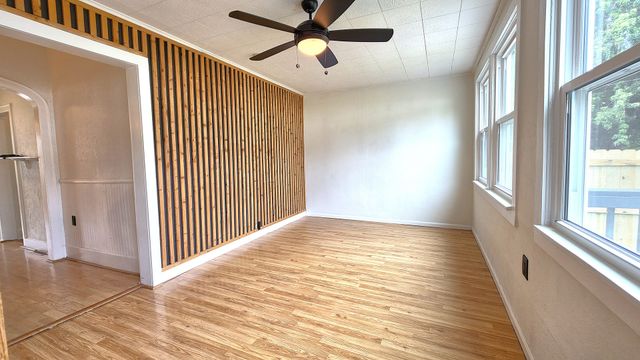 2621 Davenport Avenue, Davenport, IA 52803