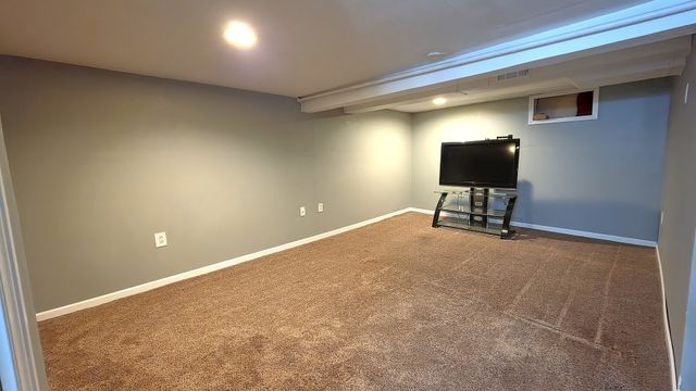 2621 Davenport Avenue, Davenport, IA 52803