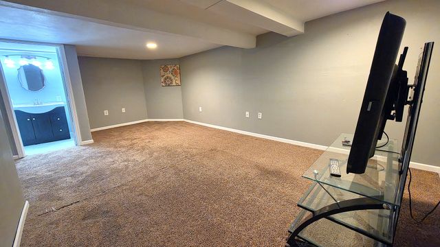 2621 Davenport Avenue, Davenport, IA 52803