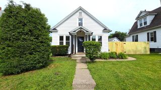 2621 Davenport Avenue, Davenport, IA 52803