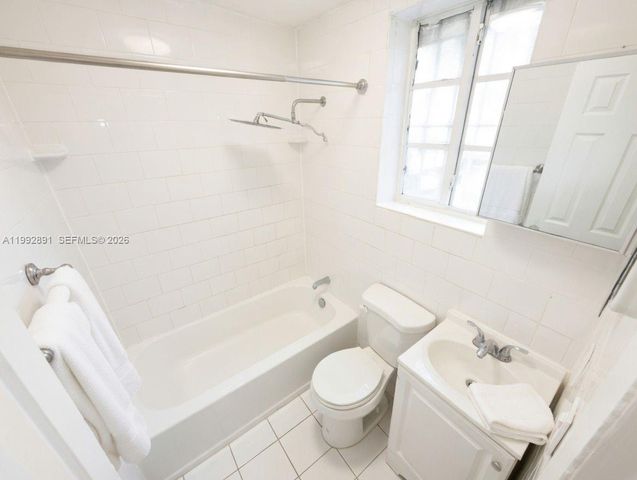 8013 NW 10th Ct 0, Miami, FL 33150