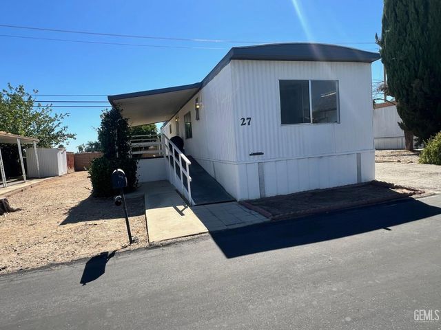 27 Tee Lane, Bakersfield, CA 93308