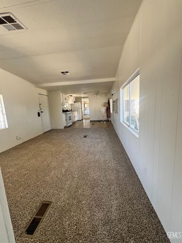 27 Tee Lane, Bakersfield, CA 93308