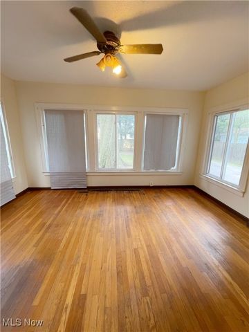 1173 Yellowstone Road, Cleveland Heights, OH 44121