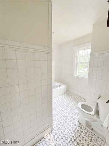 1173 Yellowstone Road, Cleveland Heights, OH 44121