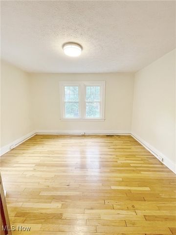 1173 Yellowstone Road, Cleveland Heights, OH 44121