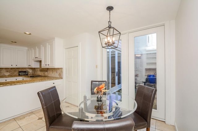 9518 Bayou Brook Street, Houston, TX 77063