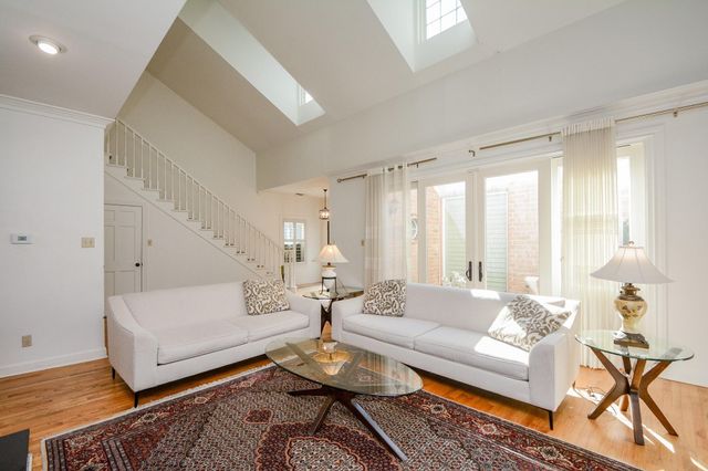 9518 Bayou Brook Street, Houston, TX 77063