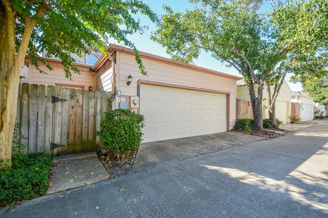 9518 Bayou Brook Street, Houston, TX 77063