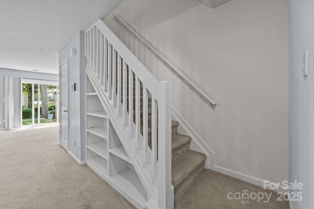 5724 Cougar Lane, Charlotte, NC 28269