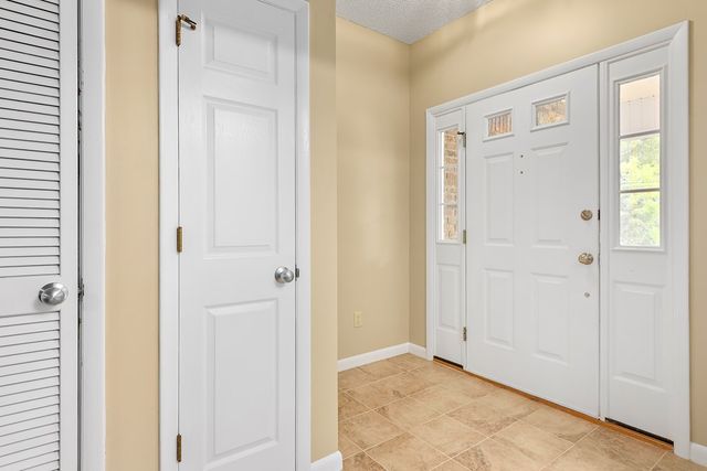 117 Walden Pond Road, Headland, AL 36345