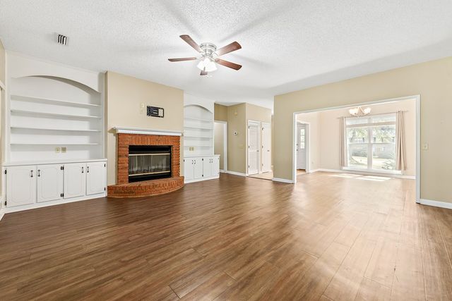 117 Walden Pond Road, Headland, AL 36345