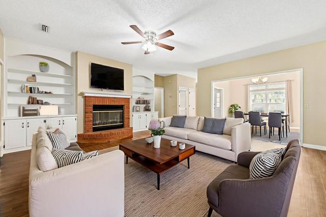 117 Walden Pond Road, Headland, AL 36345