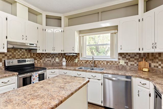 117 Walden Pond Road, Headland, AL 36345