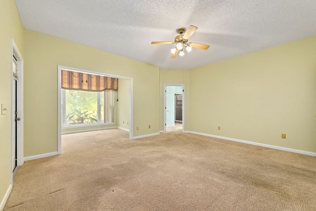 117 Walden Pond Road, Headland, AL 36345