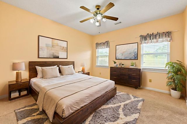 117 Walden Pond Road, Headland, AL 36345