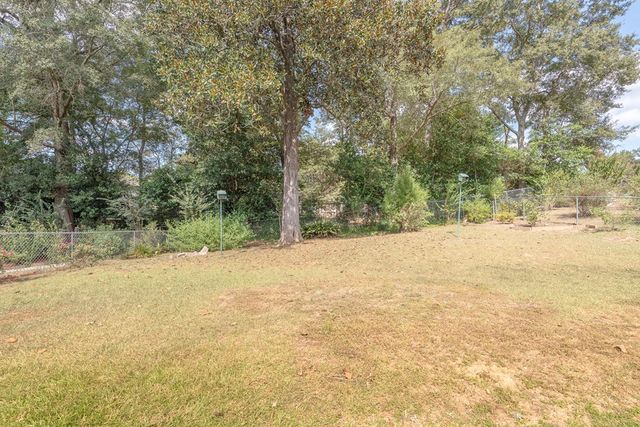 117 Walden Pond Road, Headland, AL 36345