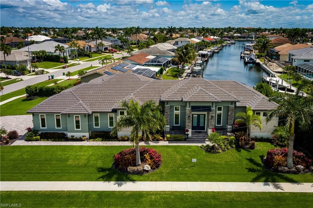 1517 Buccaneer CT, MARCO ISLAND, FL 34145 — photo 2