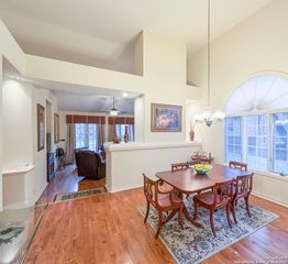 19 Villa Jardin, San Antonio, TX 78230