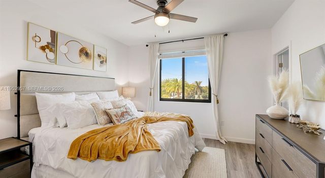 1001 NE 58th St B, Oakland Park, FL 33334