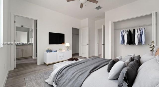 1001 NE 58th St B, Oakland Park, FL 33334