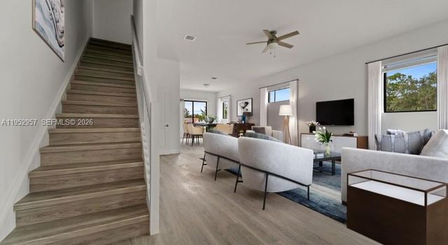 1001 NE 58th St B, Oakland Park, FL 33334