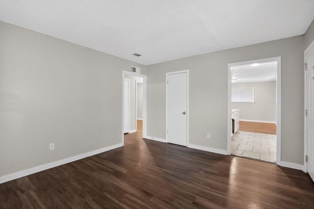 3325 CEDAR SPRINGS DR, Memphis, TN 38128