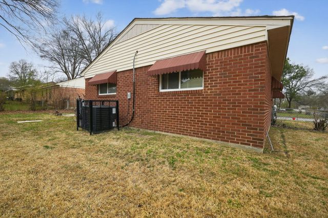 3325 CEDAR SPRINGS DR, Memphis, TN 38128