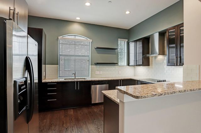 2110 Shearn Street 20A, Houston, TX 77007