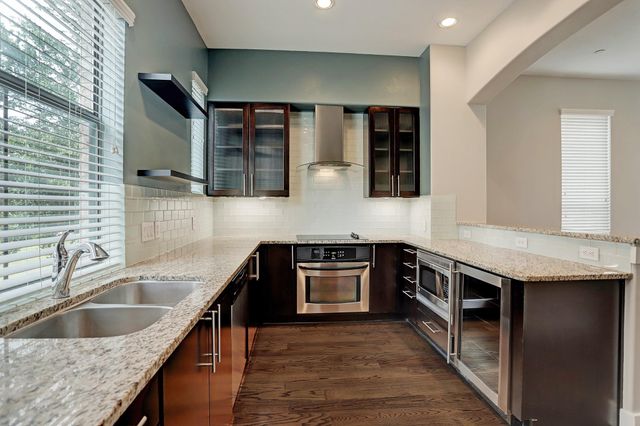 2110 Shearn Street 20A, Houston, TX 77007