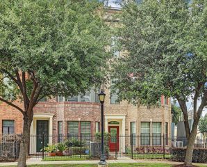 2110 Shearn Street 20A, Houston, TX 77007