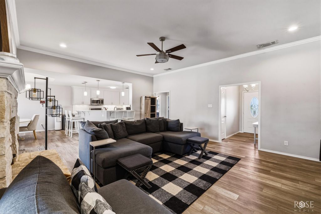 Image 6 of property listing at 4101 Huntleigh Drive, San Angelo, TX 76904