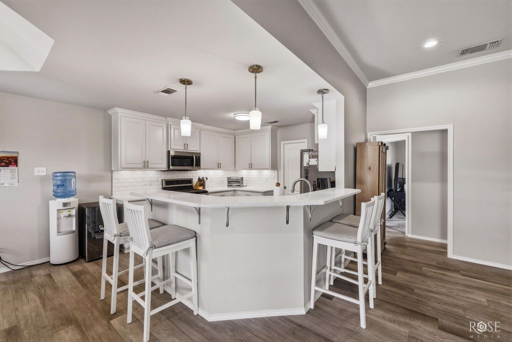 Image 9 of property listing at 4101 Huntleigh Drive, San Angelo, TX 76904