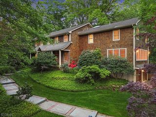 2 Canterbury Ct, Alpine Boro, NJ 07620