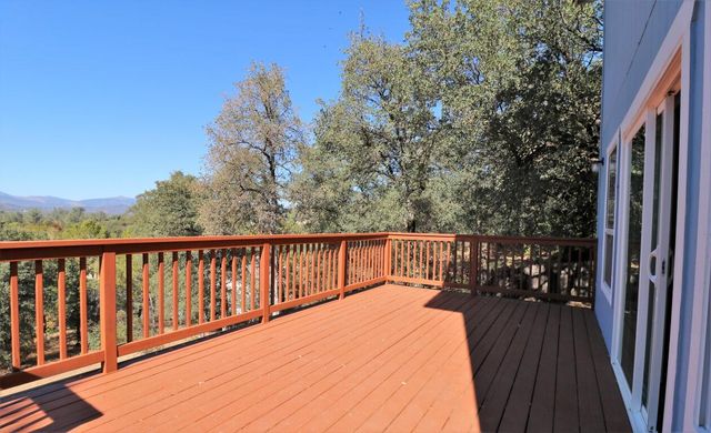 19226 Snowburst Court, Redding, CA 96003