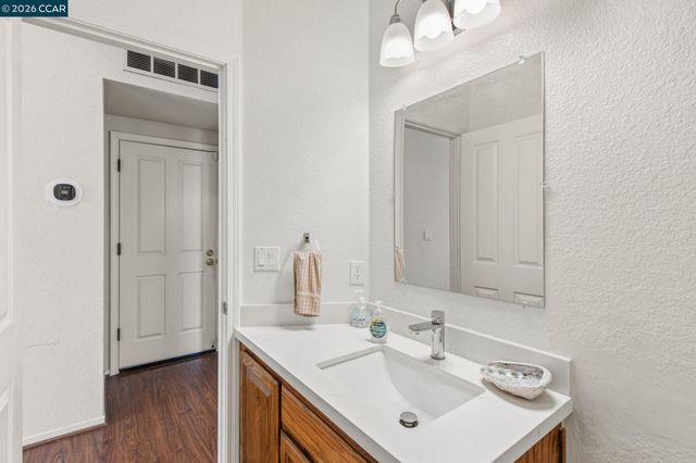 2057 Crater Peak Way, Antioch, CA 94531