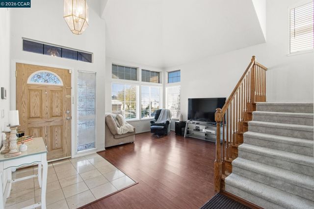 2057 Crater Peak Way, Antioch, CA 94531