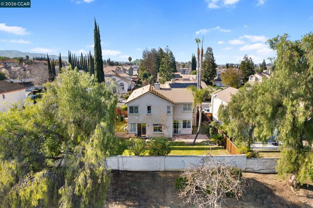 2057 Crater Peak Way, Antioch, CA 94531