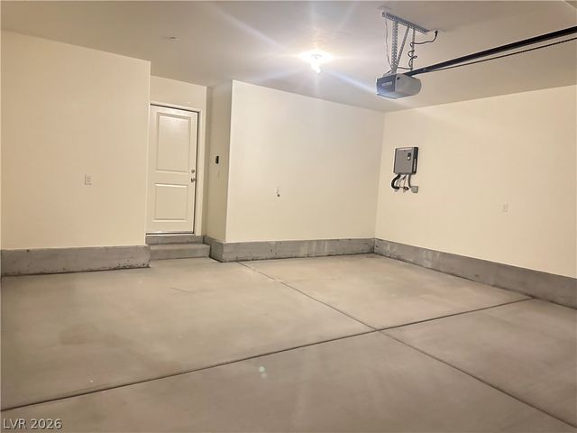 9918 Saffron Hills Street, Las Vegas, NV 89141