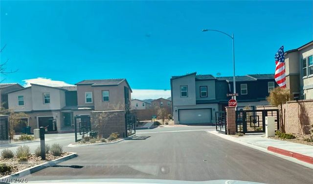 9918 Saffron Hills Street, Las Vegas, NV 89141