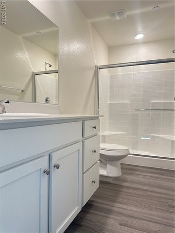 9918 Saffron Hills Street, Las Vegas, NV 89141