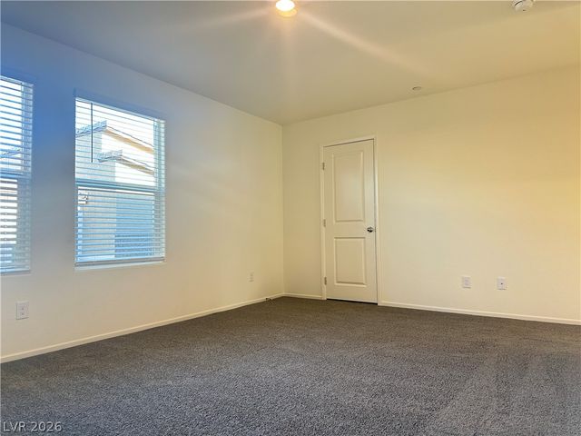 9918 Saffron Hills Street, Las Vegas, NV 89141