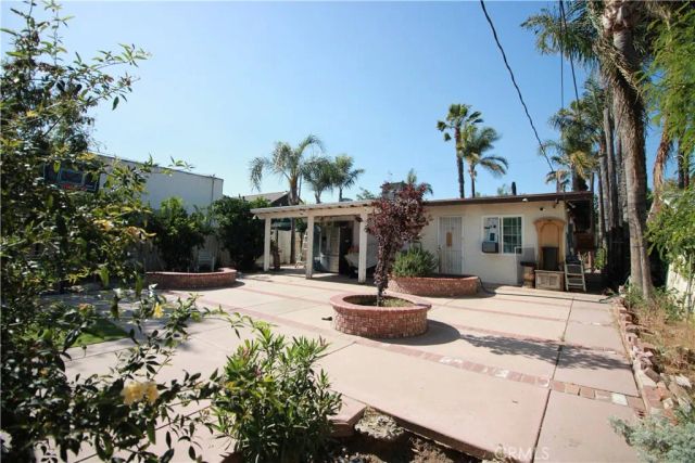 249 W 6th, Perris, CA 92570