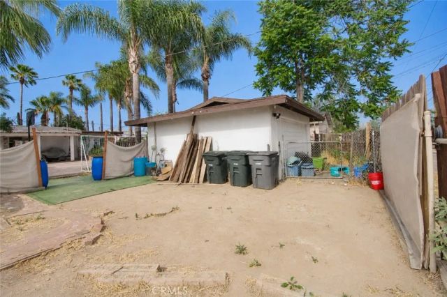 249 W 6th, Perris, CA 92570