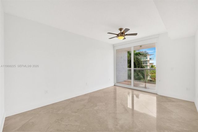 10 Venetian Way 403, Miami Beach, FL 33139